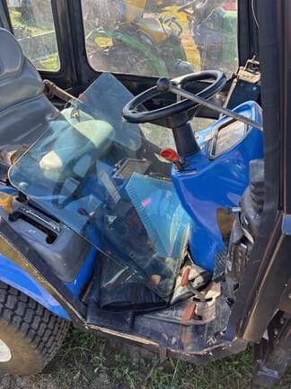 Image of New Holland TZ18DA equipment image 2