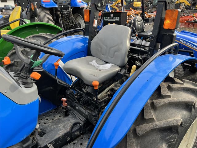 Image of New Holland Workmaster 50 equipment image 2