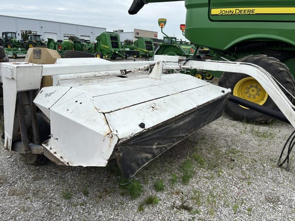 New Idea 5209 Equipment Image0