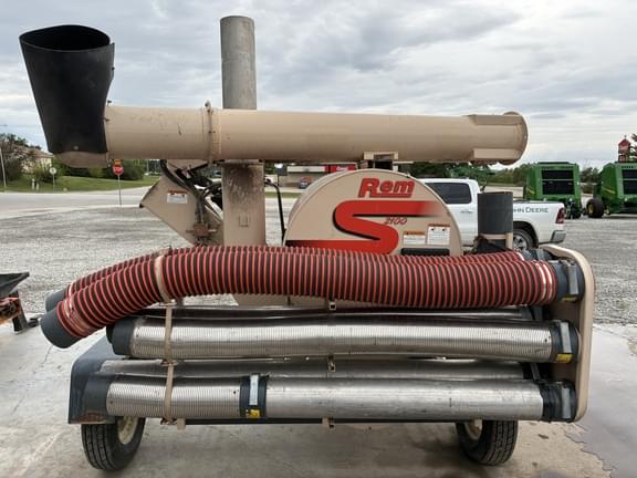 Image of REM 2100 equipment image 3