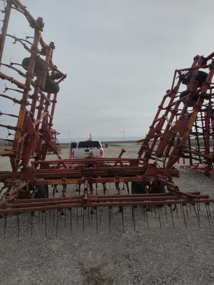 Sunflower 5034-37 Equipment Image0