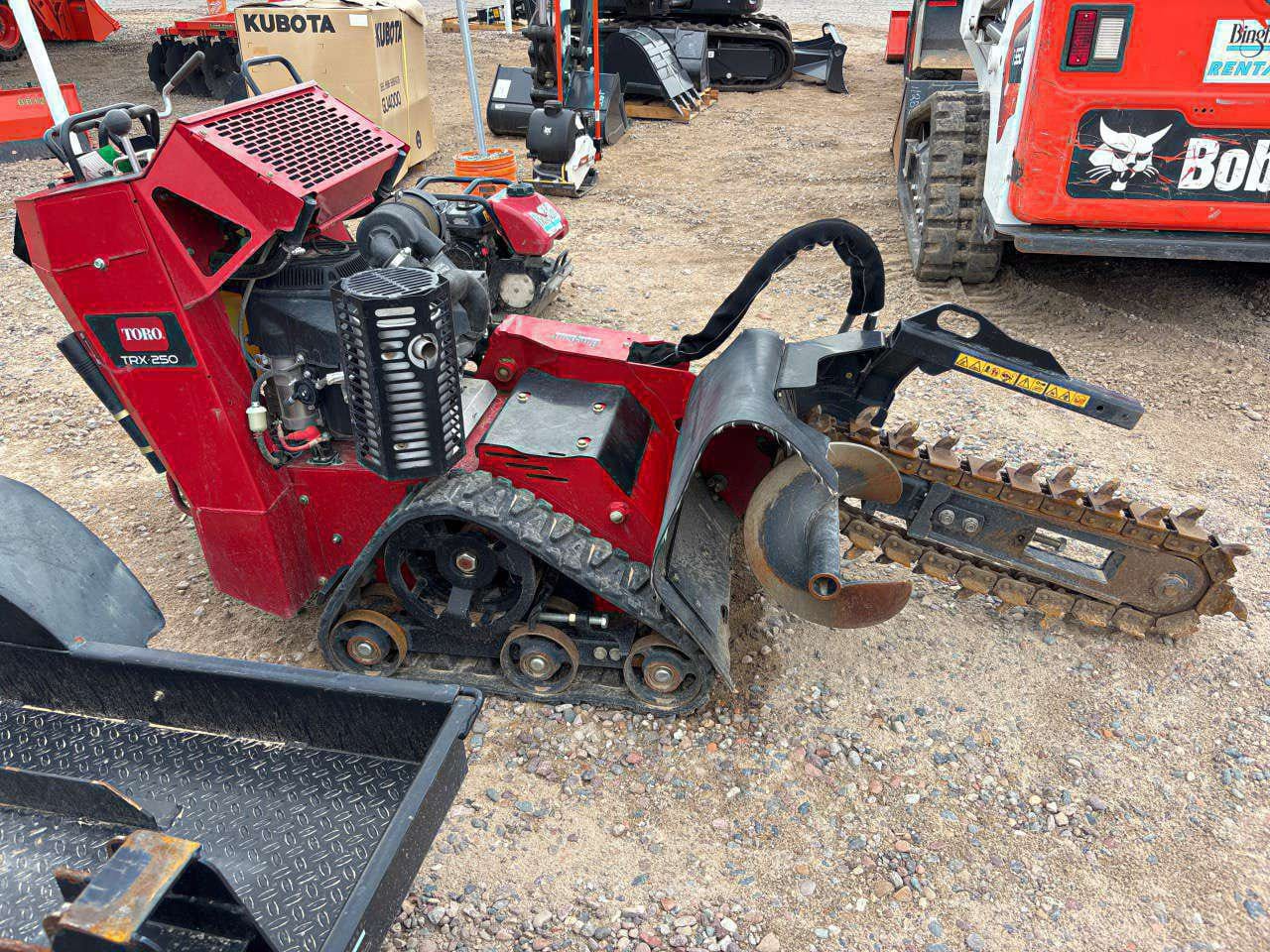 Toro TRX-250 Equipment Image0