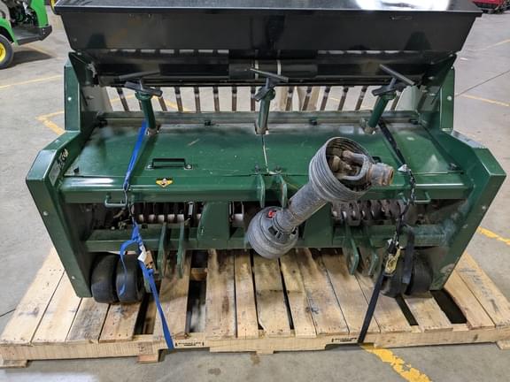 Image of Turfco Triwave 60 equipment image 2