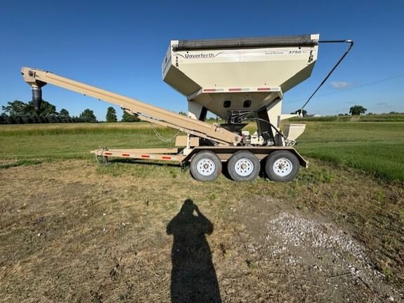 Unverferth 3750XL Equipment Image0