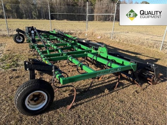 Unverferth Perfecta Equipment Image0