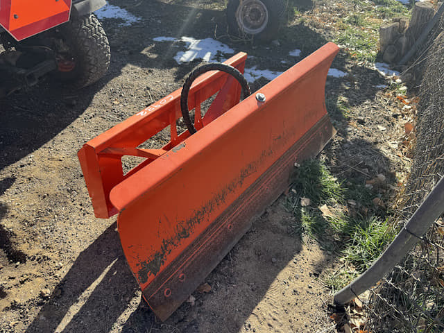 Image of Kubota B2672 Image 1