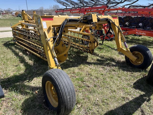 Image of Vermeer R2800 equipment image 3