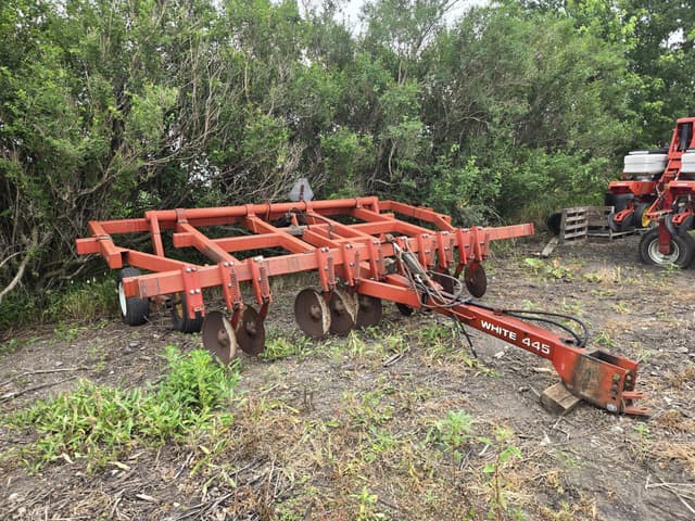 Image of White 445 equipment image 2